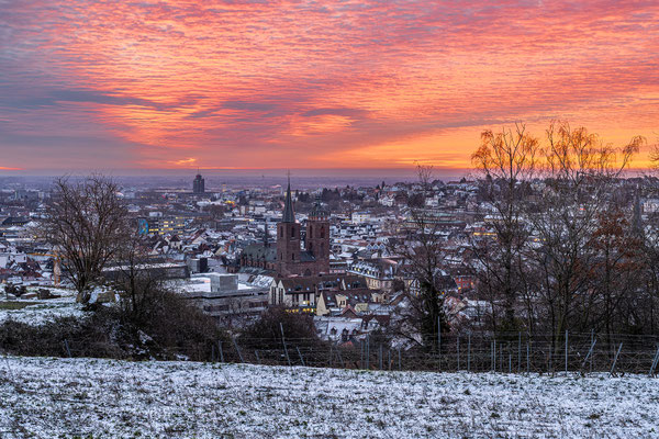 Intensiver Sonnenaufgang bei Neustadt