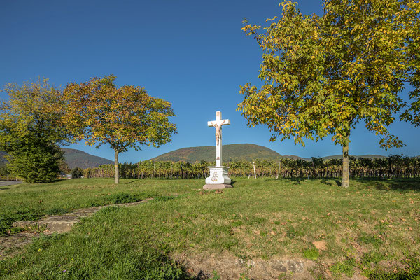 Altes Feldkreuz zwischen Maikammer und Sankt Martin