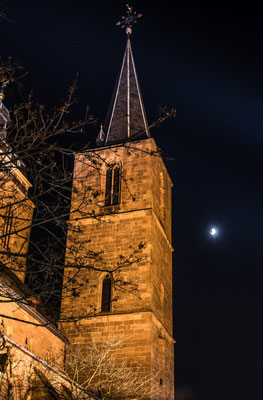 Beginnende Mondfinsternis an der Neustadter Stiftskirche