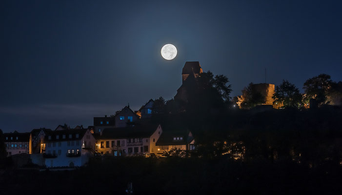 Vollmonduntergang bei Neuleiningen