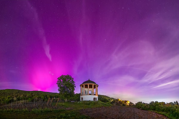 Fast ein Jahrhundertereignis: extrem starke Polarlichter über Neustadt