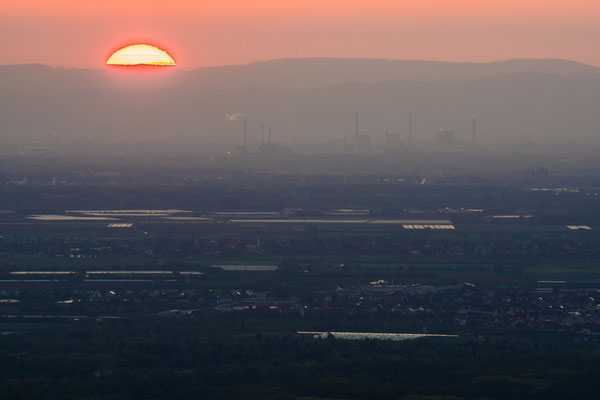 Frühmorgens am Sühnekreuz