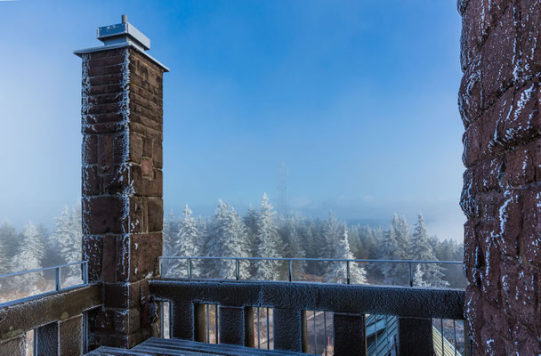 Winterliches Detail vom Hornisgrindeturm