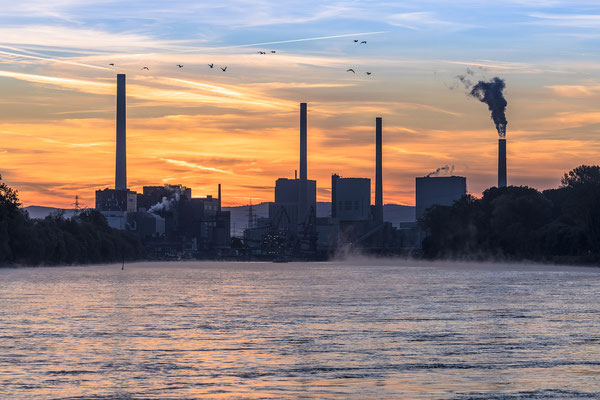 Sonnenaufgang hinter dem GKM