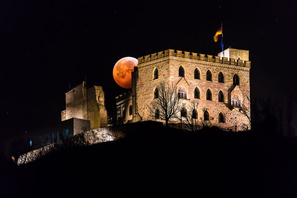 Mondfinsternis am Hambacher Schloss