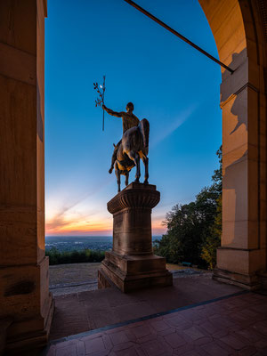 Sonnenaufgang am Siegesdenkmal
