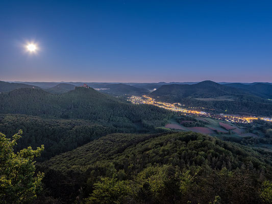 Vollmonduntergang am Hohenberg