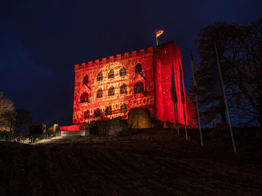 Lichtinstallation licht.atem: demokratie am Hambacher Schloss