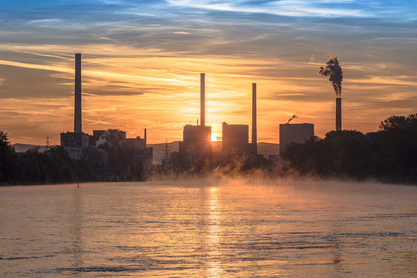 Sonnenaufgang hinter dem GKM