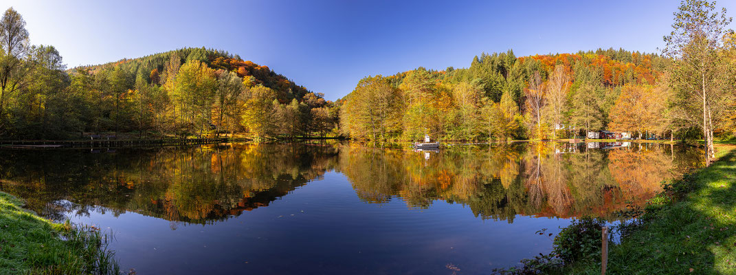 Herbst am Helmbachweiher
