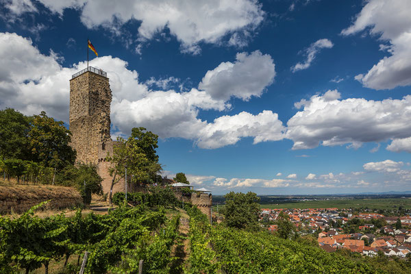 Wachtenburg bei schönstem Sommerwetter