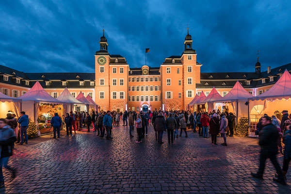 Weihnachtsmarkt am Schwetzinger Schloss