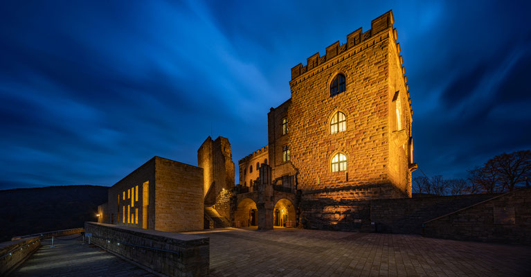 Blaue Stunde am Hambacher Schloss