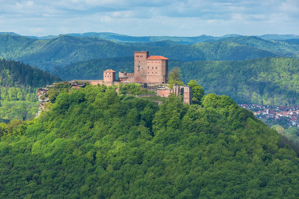 Blick auf die Burg Trifels