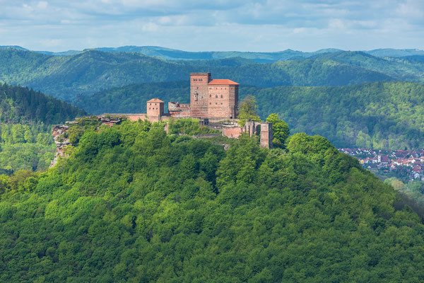 Blick auf die Burg Trifels