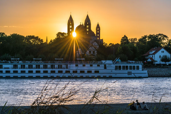 Sonnenuntergang am Speyerer Dom