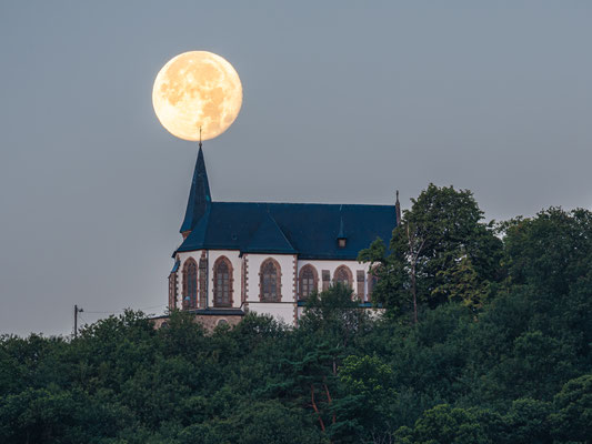 Vollmonduntergang an der Annakapelle