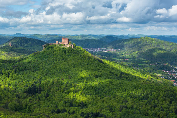 Blick auf die Burg Trifels