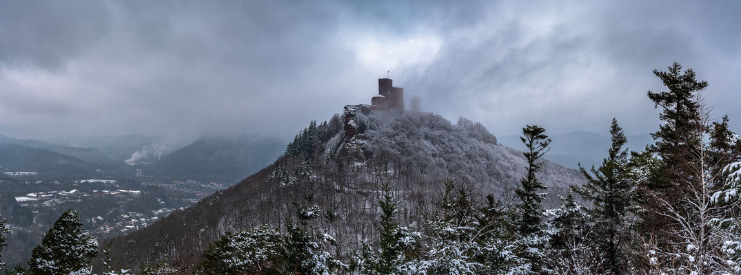 Winterstimmung am Trifels