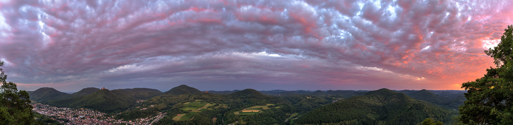 Sonnenuntergang am Sommerfels