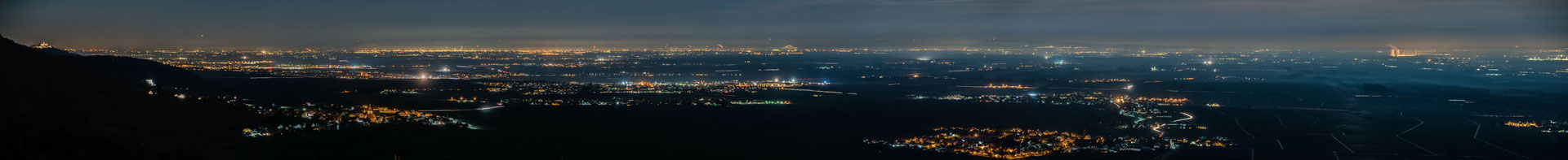 Nächtlicher Blick über die Rheinebene