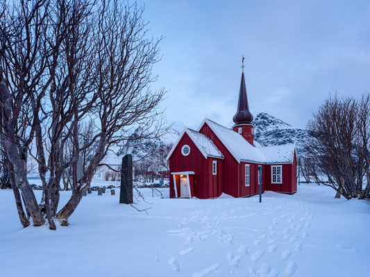 Flakstad Kirke