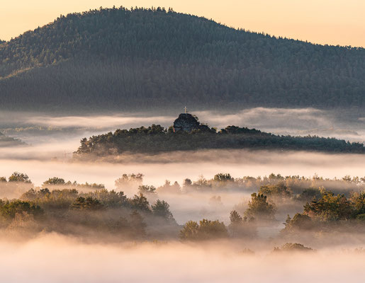Nebelmorgen an den Geiersteinen