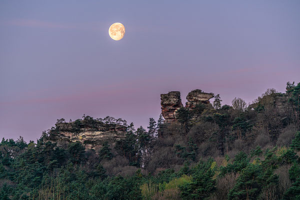 Vollmonduntergang bei den Geiersteinen