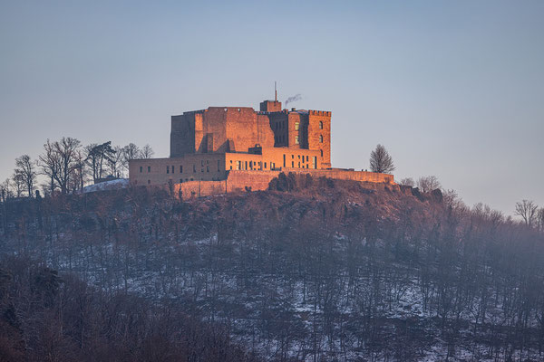 Eiskalter Morgen am Hambacher Schloss