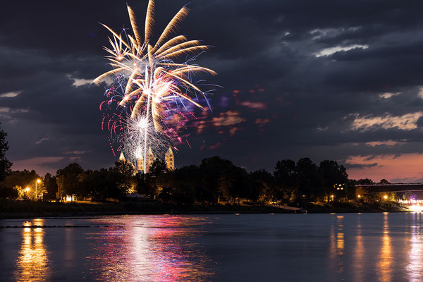 Abschlußfeuerwerk zum Bretzelfest