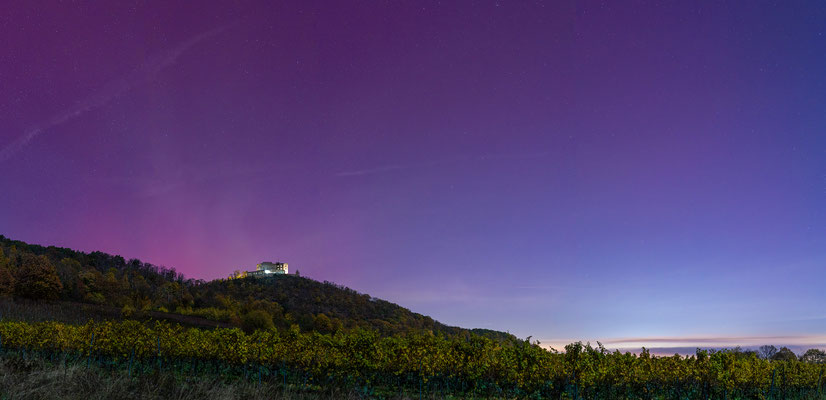 Lange nur ein Traum: Polarlichter am Hambacher Schloss!!