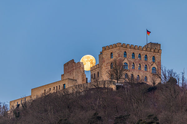 Vollmond am Hambacher Schloss