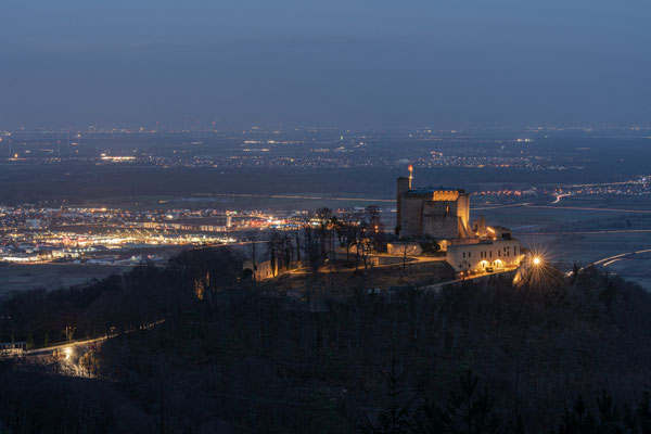 Blaue Stunde am Hambacher Schloss
