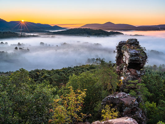 Nebelmorgen an den Geiersteinen
