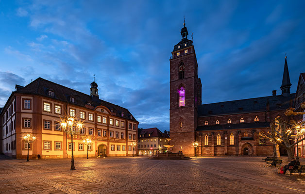 Blaue Stunde am Neustadter Marktplatz