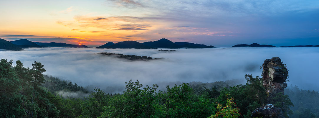 Nebelmorgen an den Geiersteinen