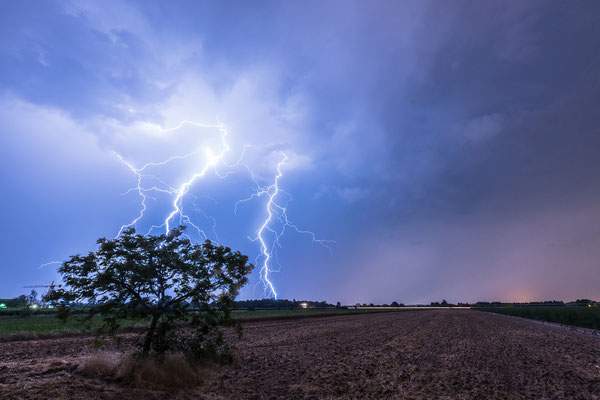 Nächtliches Gewitter über Neustadt