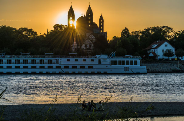 Sonnenuntergang am Speyerer Dom