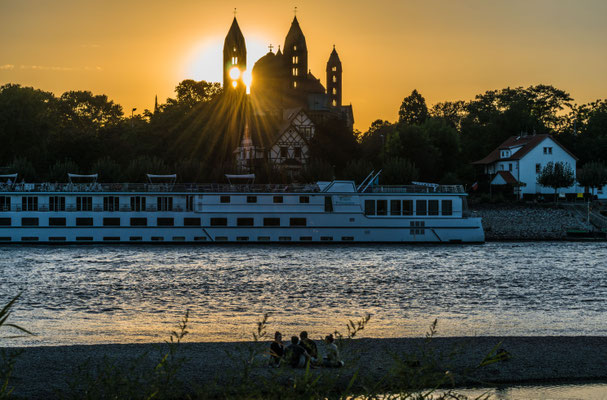 Sonnenuntergang am Speyerer Dom