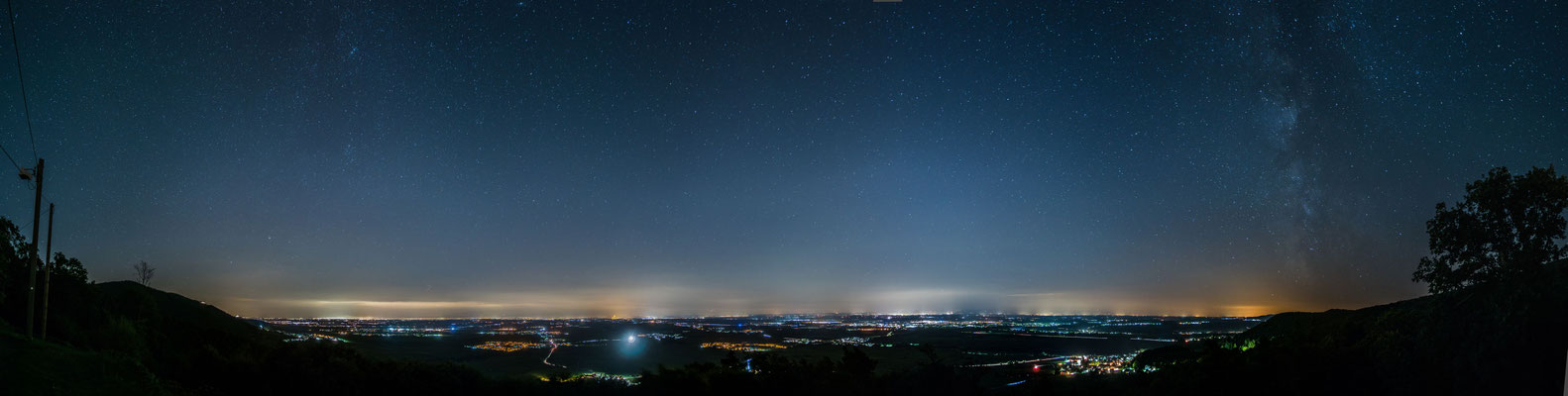 Nächtlicher Blick über die Rheinebene