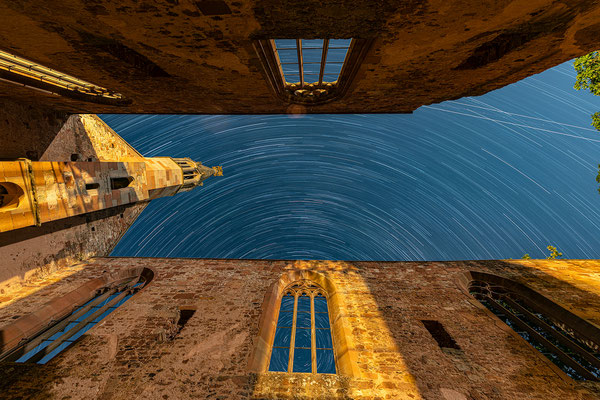 Startrails (Sternspuren) am Kloster Rosenthal, 70 x 50 cm, Aluminium-Wechselrahmen, Fotodruck auf hochwertigem Hahnemühle-Karton mit Passepartout, 170 €