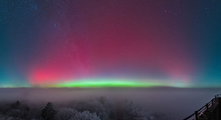 Starke Polarlichter am Luitpoldturm