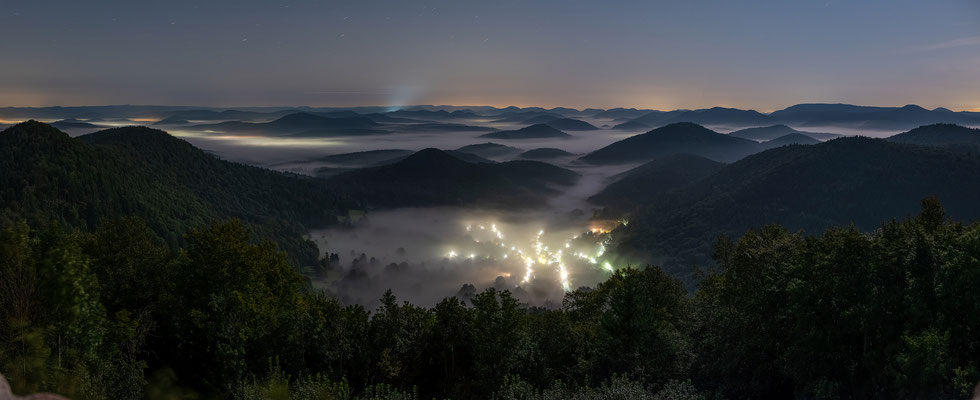 Nebelnacht auf der Wegelnburg