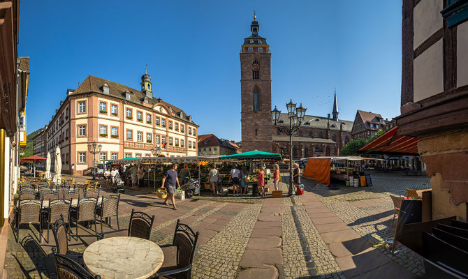 Markttreiben in Neustadt