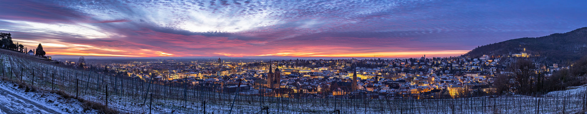 Intensiver Sonnenaufgang bei Neustadt