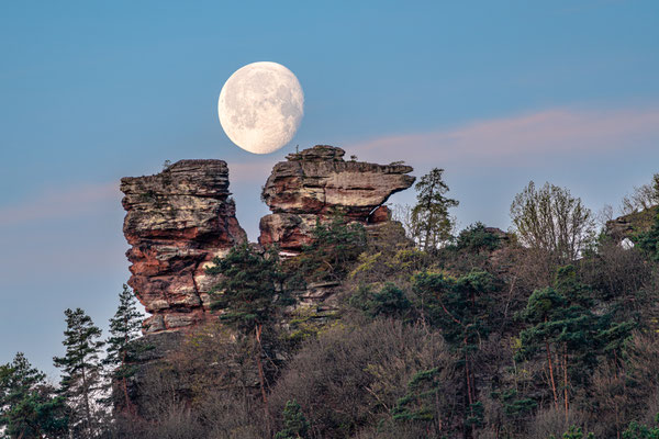Vollmonduntergang bei den Geiersteinen