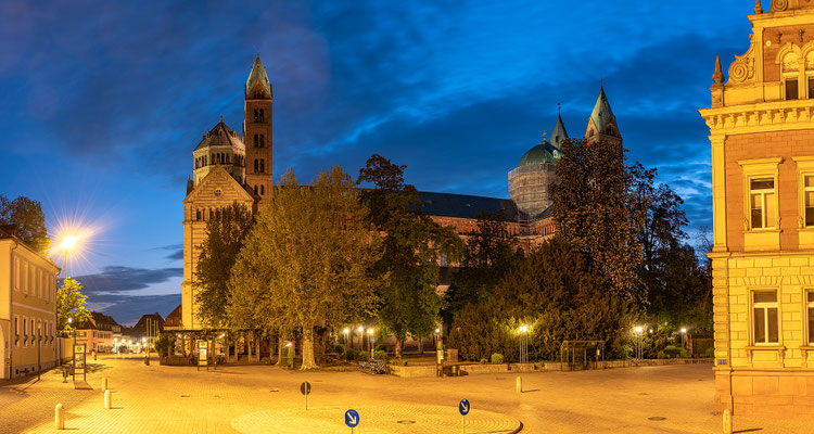 Frühlingsmorgen in Speyer