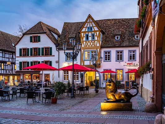 Blaue Stunde in Neustadts Altstadt