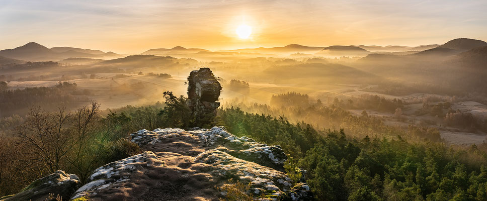 Dunstige Morgenstimmung an den Geiersteinen