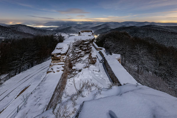 Traumhafte Winternacht auf der Wegelnburg